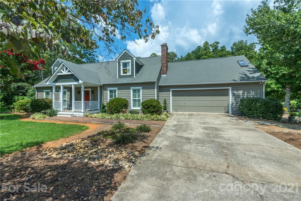 8 Arrow Place Asheville NC 28805