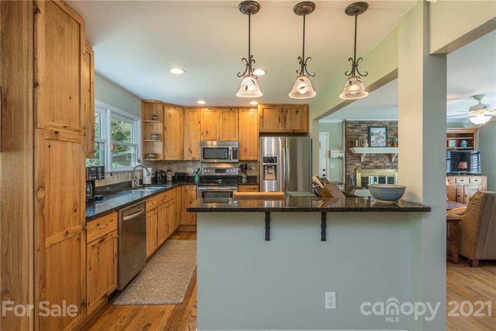 8 Arrow Place Asheville NC 28805