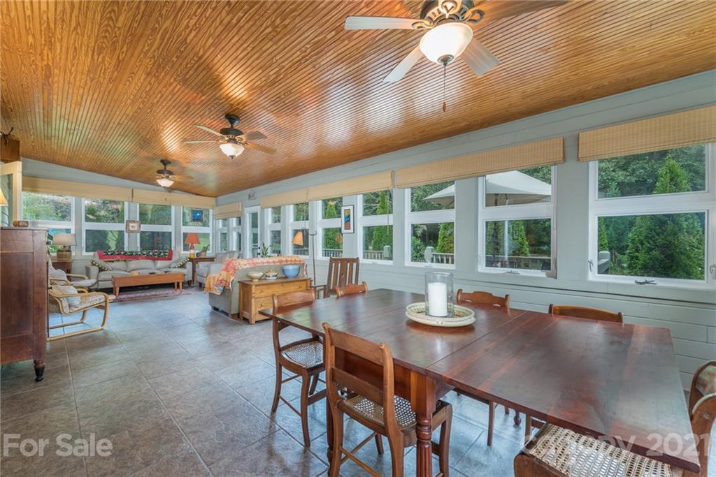 8 Arrow Place Asheville NC 28805
