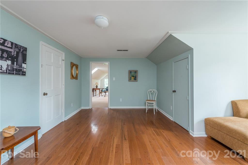 8 Arrow Place Asheville NC 28805
