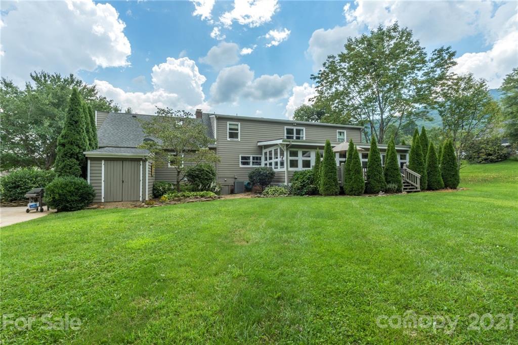 8 Arrow Place Asheville NC 28805