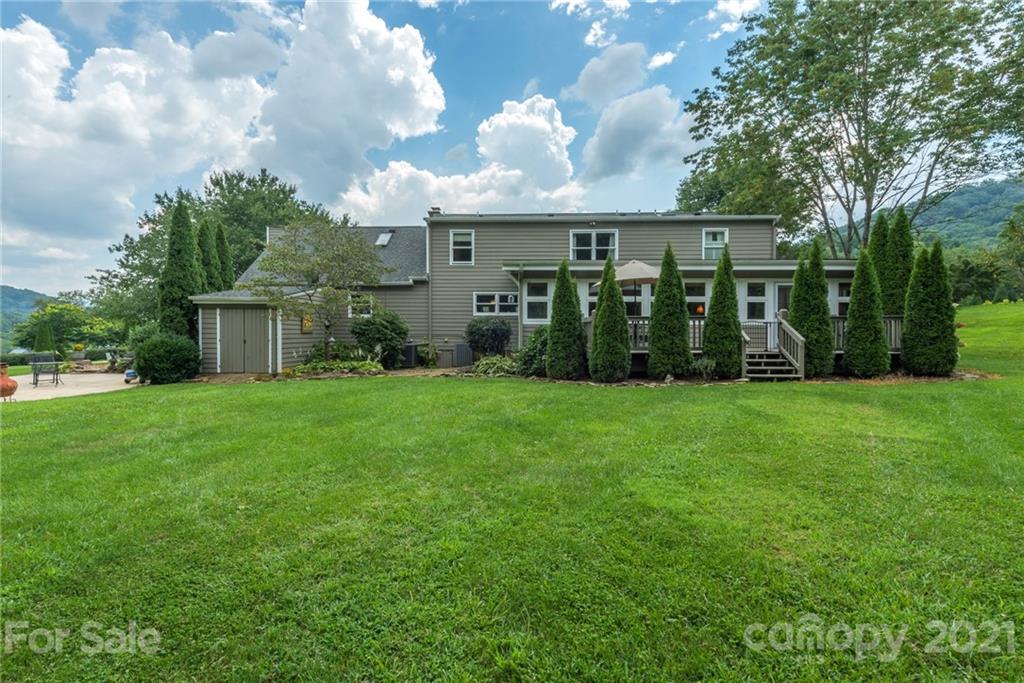 8 Arrow Place Asheville NC 28805