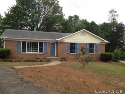 401 Cobblestone Court Charlotte NC 28217