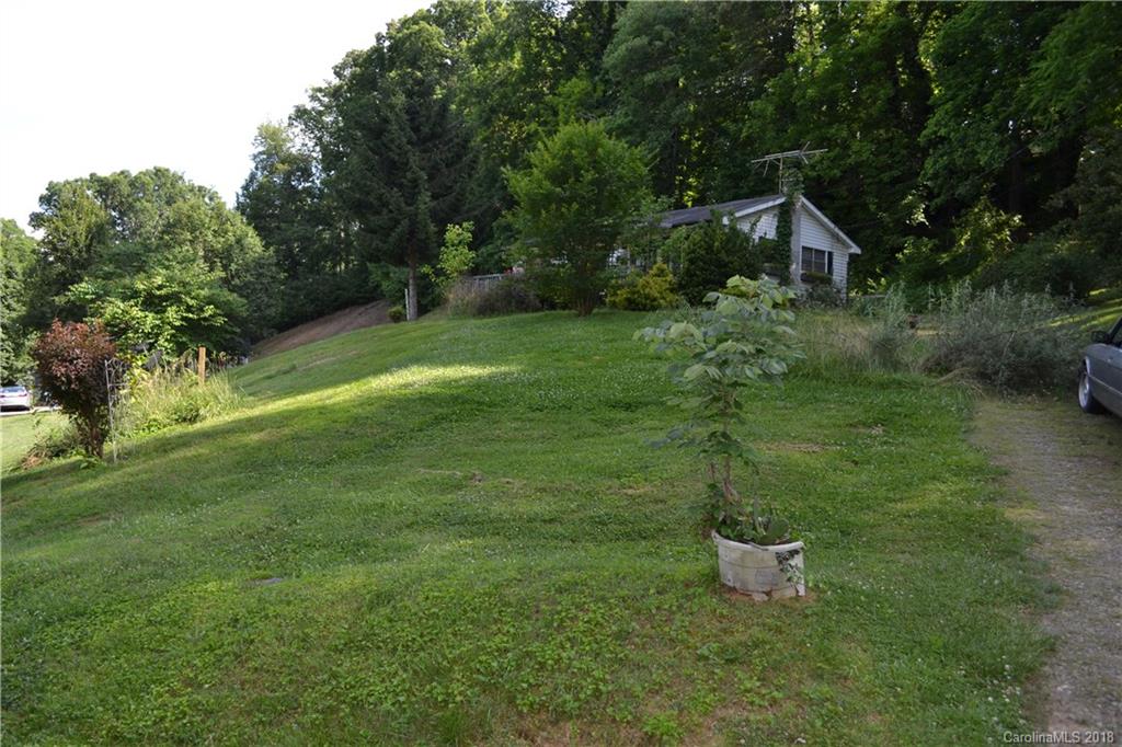 23 East Street Weaverville NC 28787