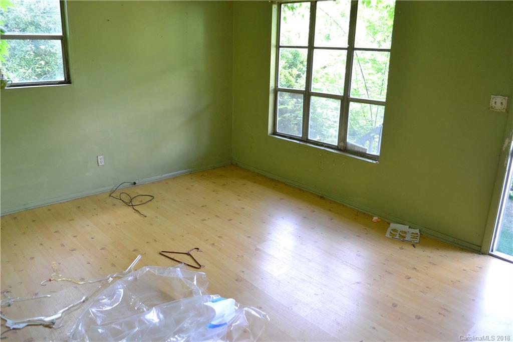 23 East Street Weaverville NC 28787