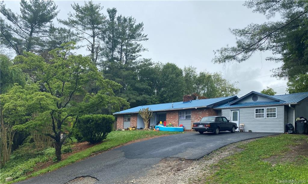 74 Brookside Drive, Hendersonville NC MLS Car3625581 Greybeard Realty