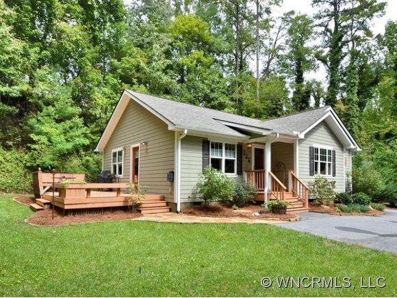 136 Aurora Drive Asheville NC 28805