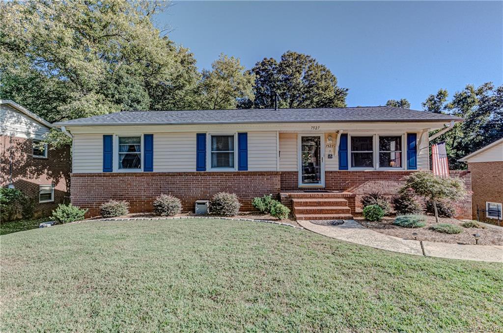 7527 Woodstream Drive Charlotte NC 28210