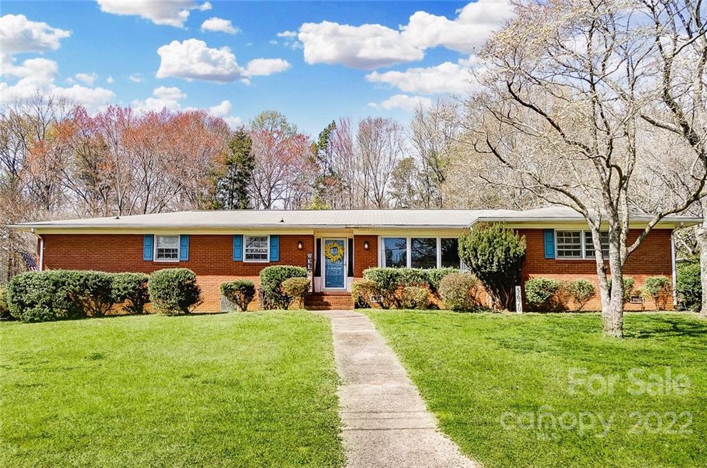 5620 Galaxie Road Charlotte NC 28214