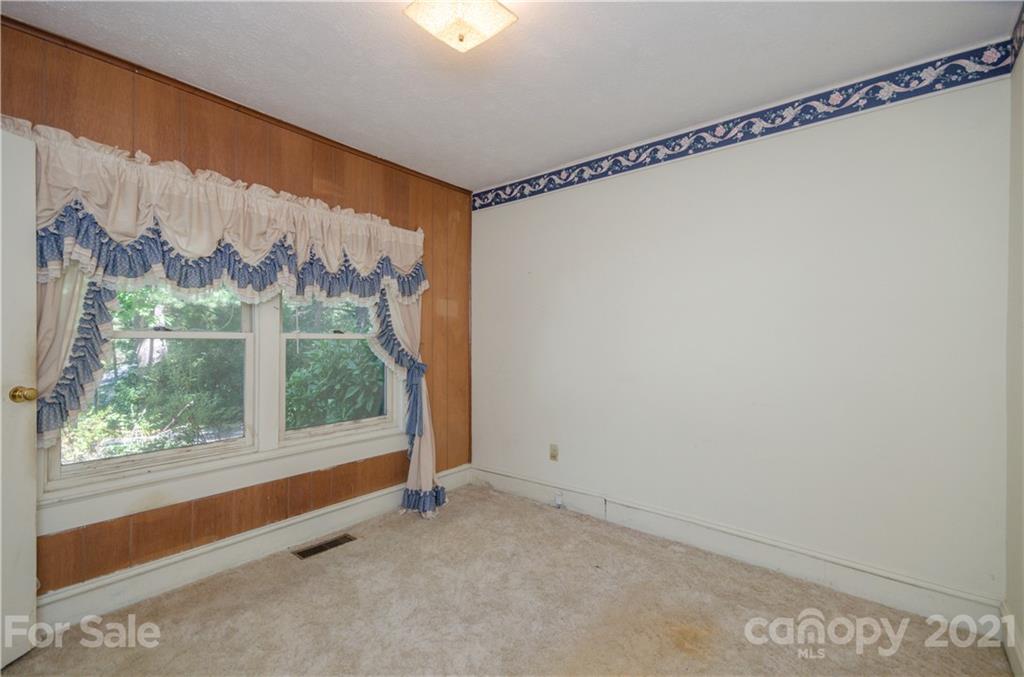 90 Dula Springs Road Weaverville NC 28787