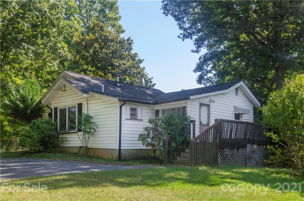 90 Dula Springs Road Weaverville NC 28787
