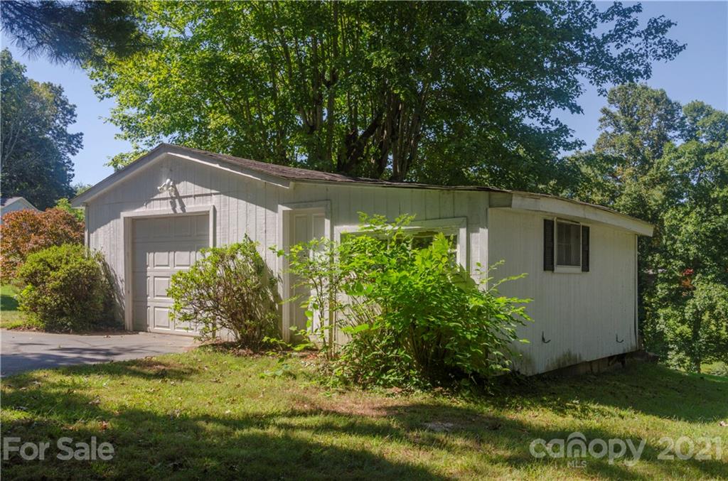 90 Dula Springs Road Weaverville NC 28787