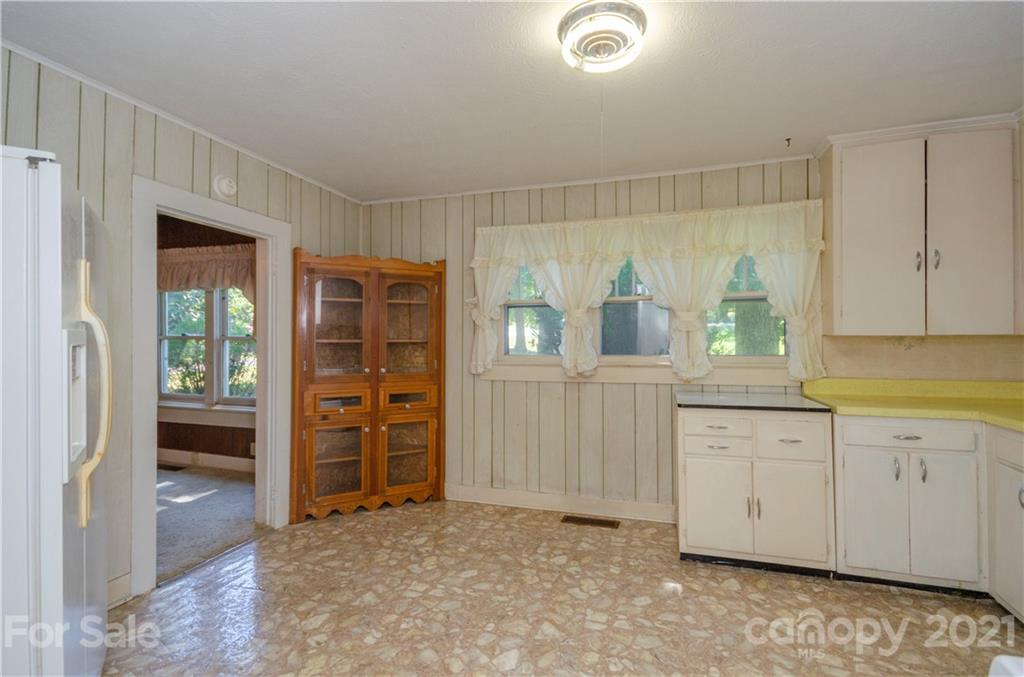 90 Dula Springs Road Weaverville NC 28787