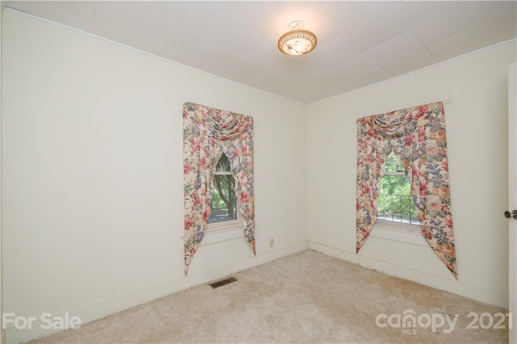 90 Dula Springs Road Weaverville NC 28787