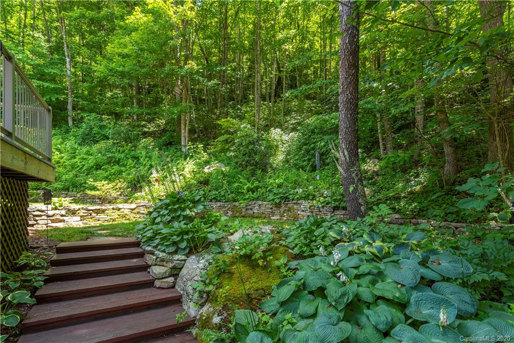 25 Emmaus Road Asheville NC 28805
