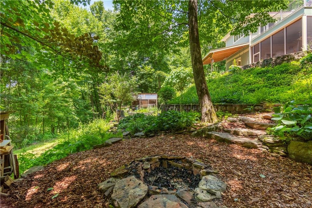 25 Emmaus Road Asheville NC 28805