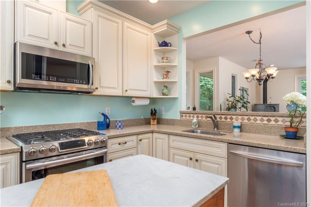 25 Emmaus Road Asheville NC 28805