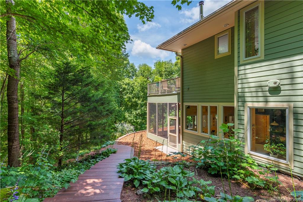 25 Emmaus Road Asheville NC 28805