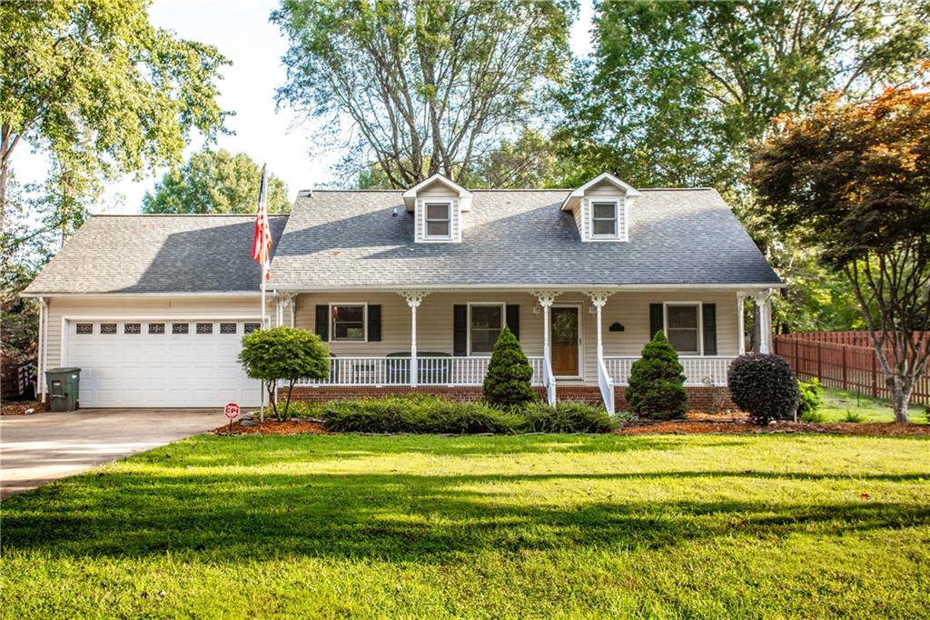 1502 Kensington Circle Newton NC 28658
