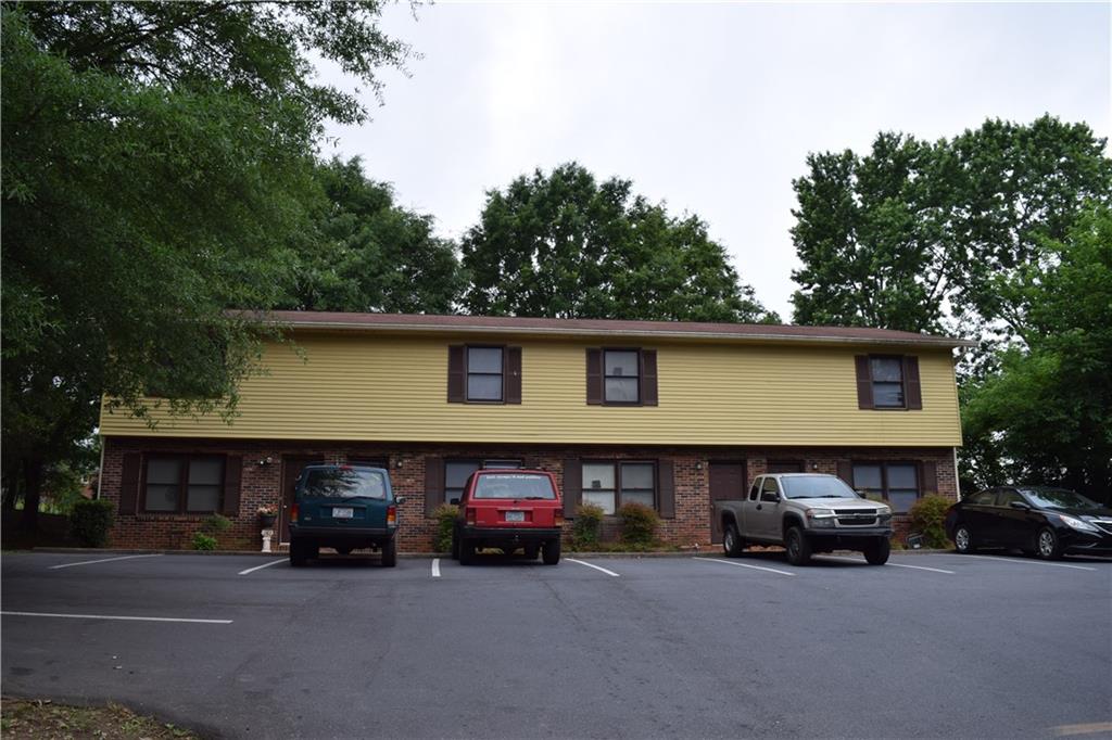 1337 13th Street Ne Hickory NC 28601