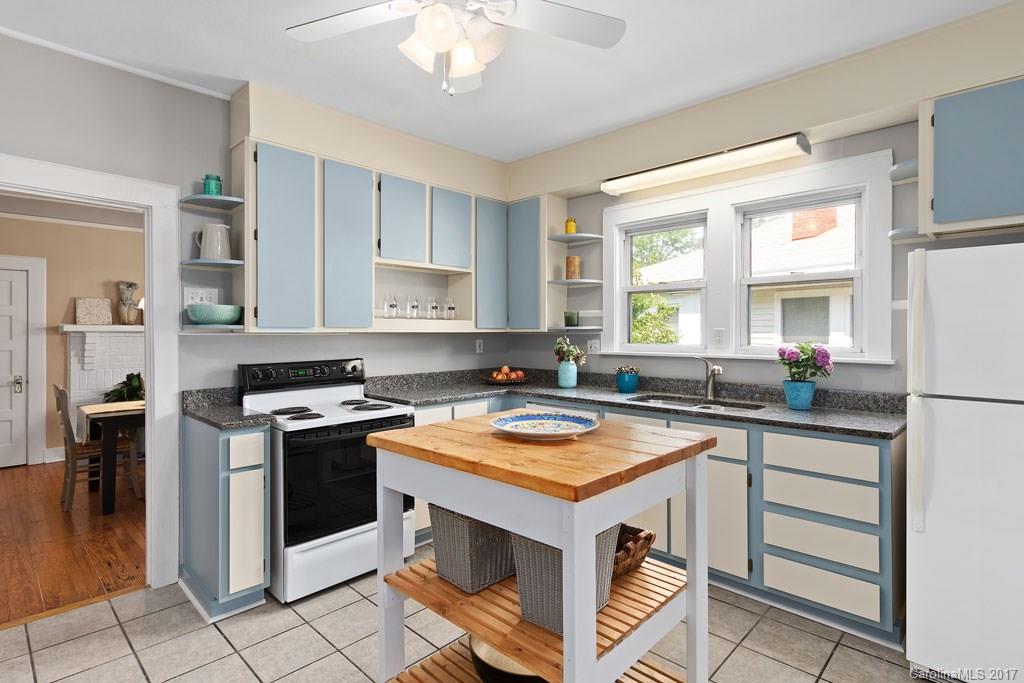 139 Edwards Avenue Swannanoa NC 28778