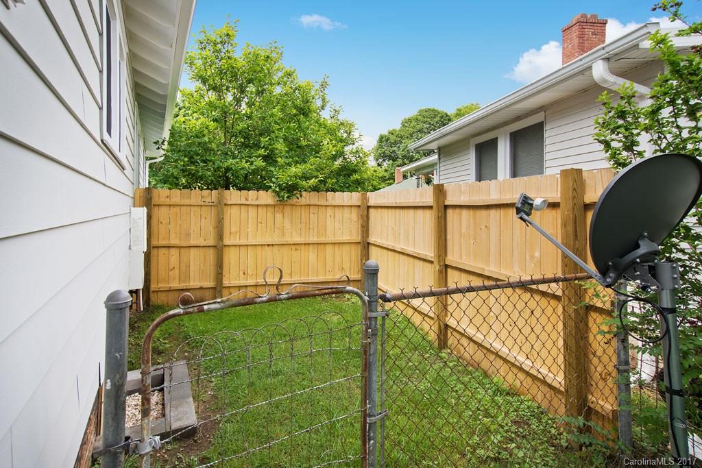 139 Edwards Avenue Swannanoa NC 28778