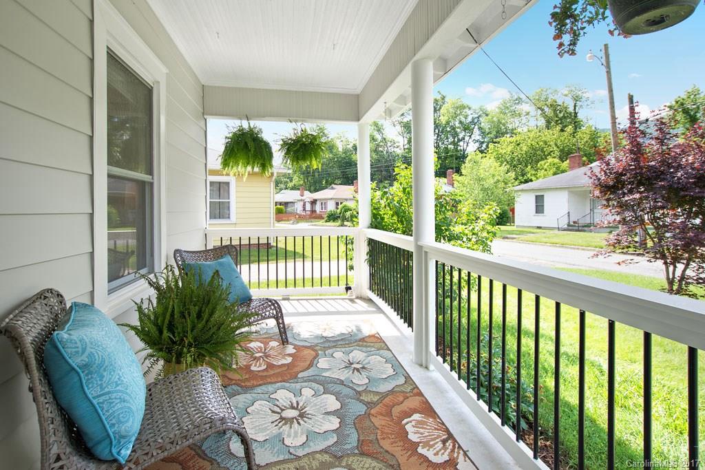 139 Edwards Avenue Swannanoa NC 28778