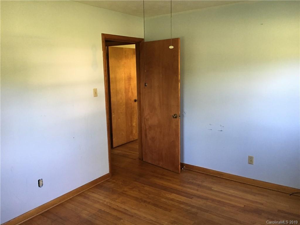 56 Wiley Drive Asheville NC 28804