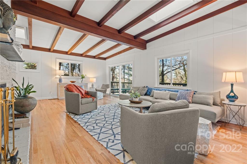 23 Valle Vista Drive Asheville NC 28804