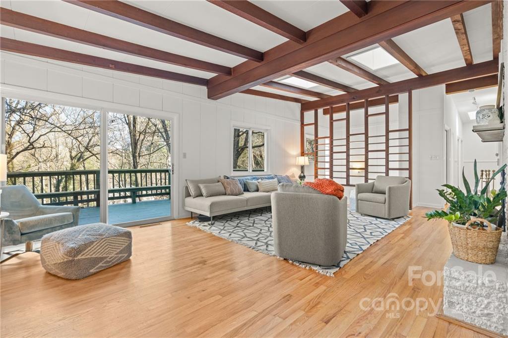 23 Valle Vista Drive Asheville NC 28804