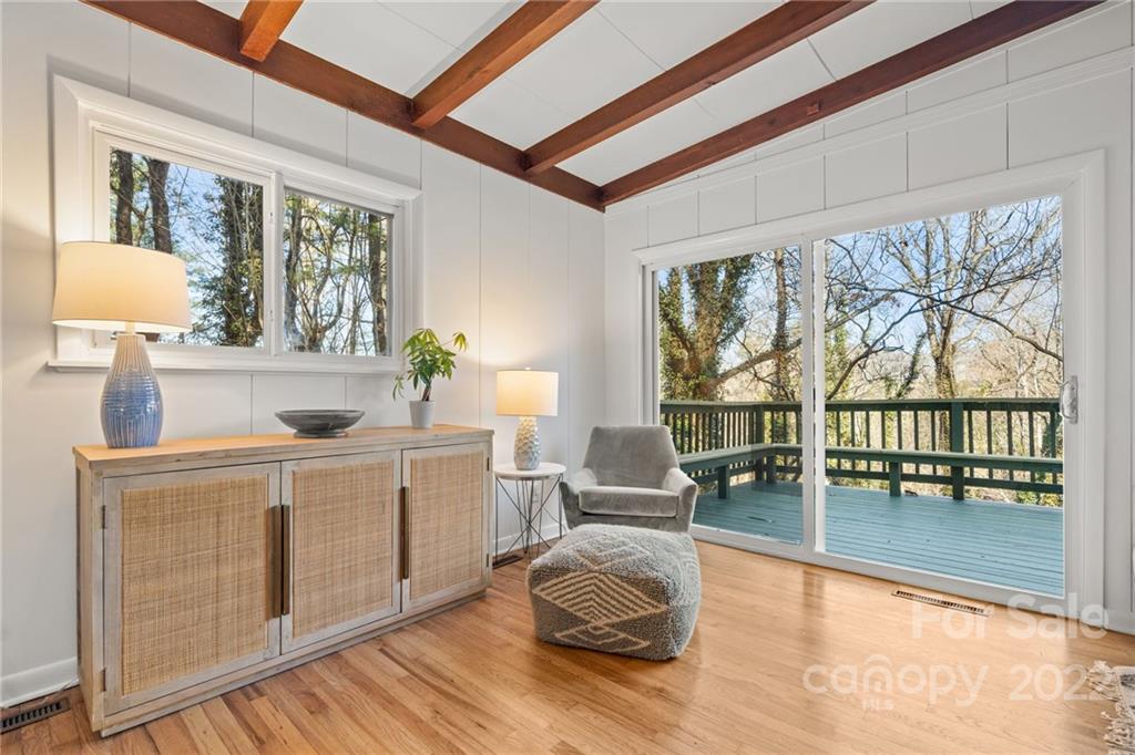 23 Valle Vista Drive Asheville NC 28804