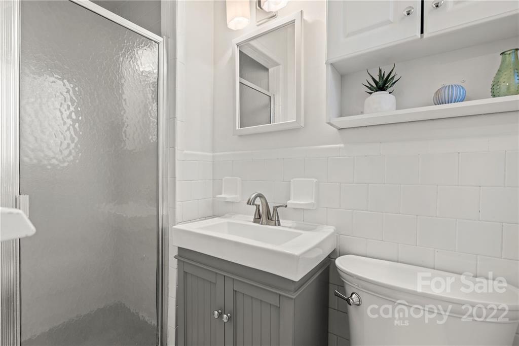 23 Valle Vista Drive Asheville NC 28804