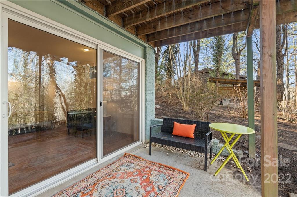 23 Valle Vista Drive Asheville NC 28804