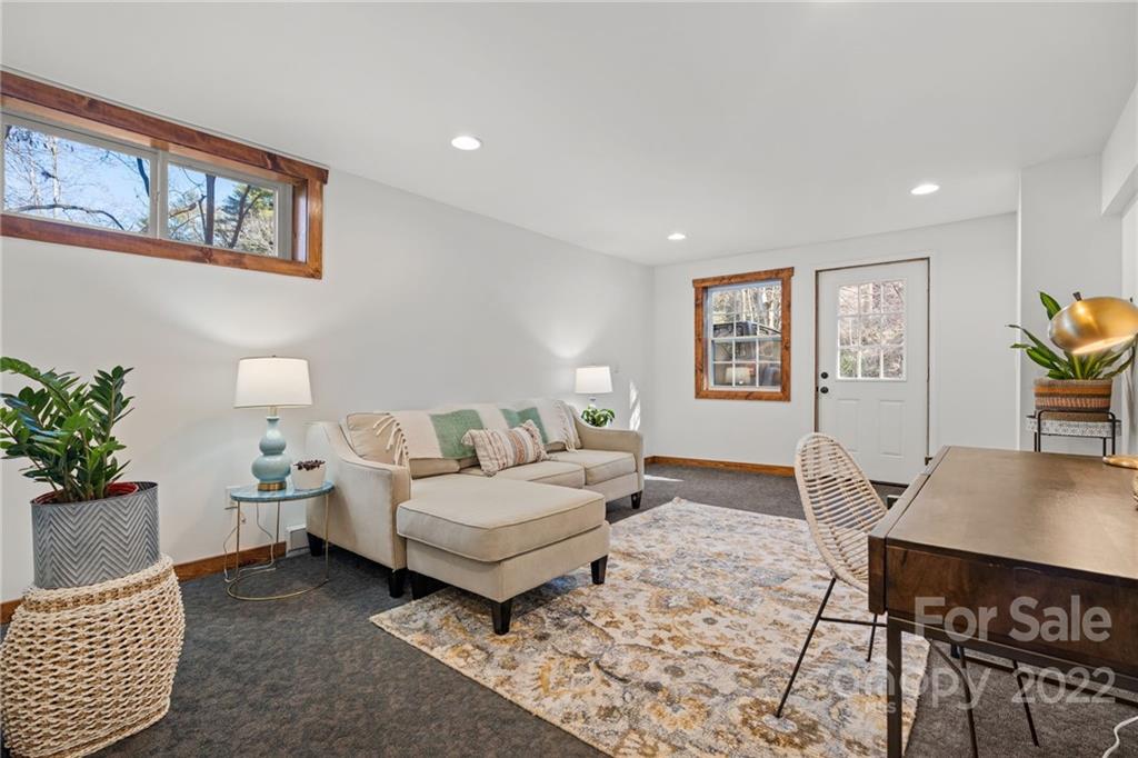 23 Valle Vista Drive Asheville NC 28804