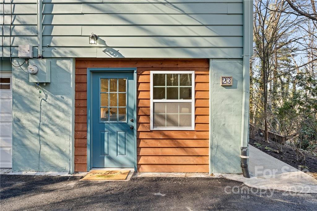 23 Valle Vista Drive Asheville NC 28804