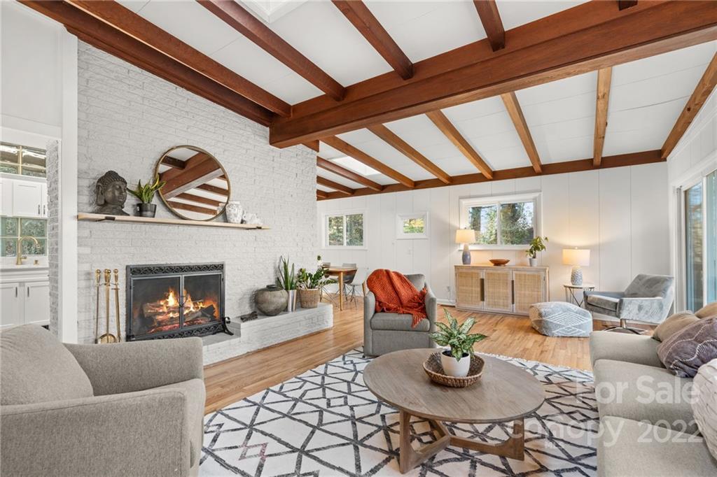 23 Valle Vista Drive Asheville NC 28804