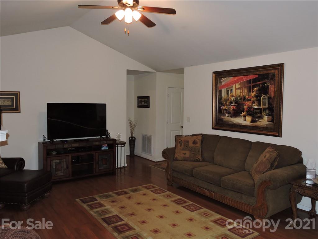51 Woodcreek Circle Swannanoa NC 28778