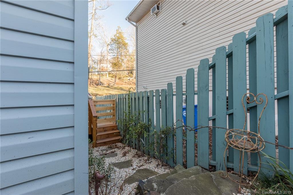 24 Rhododendron Drive Asheville NC 28805