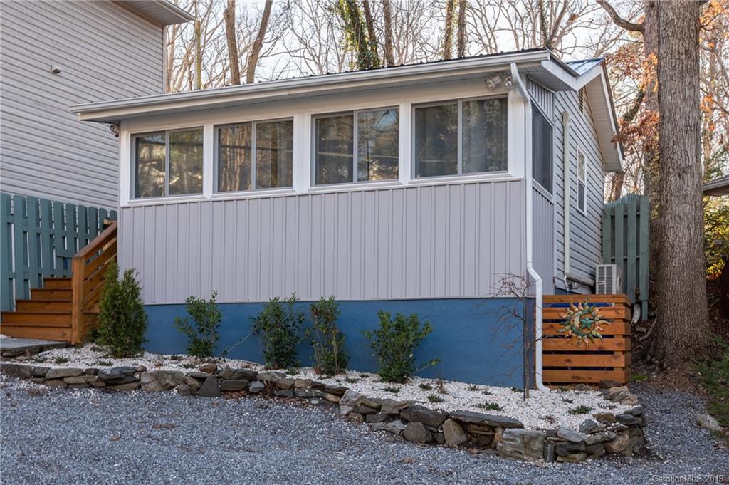 24 Rhododendron Drive Asheville NC 28805