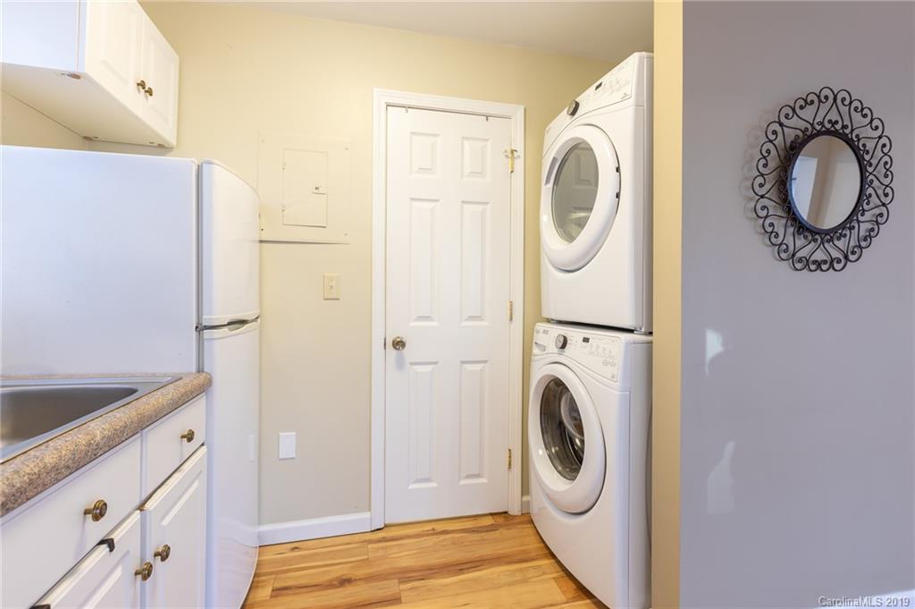24 Rhododendron Drive Asheville NC 28805