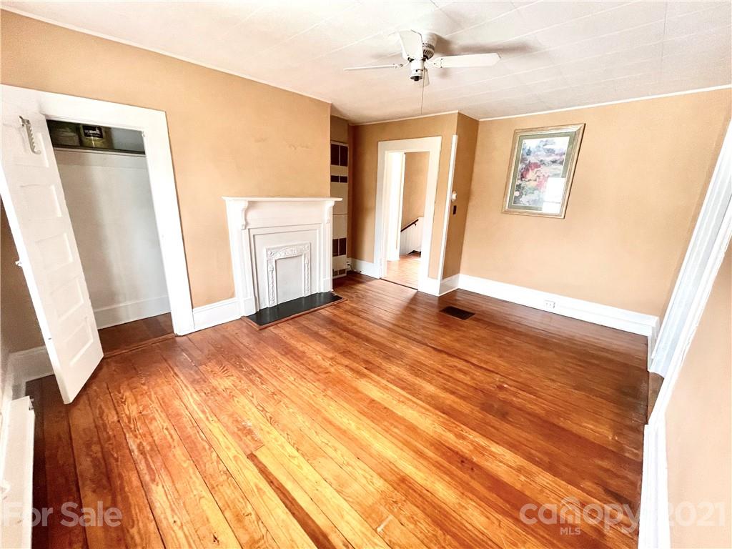 40 Holland Street Asheville NC 28801