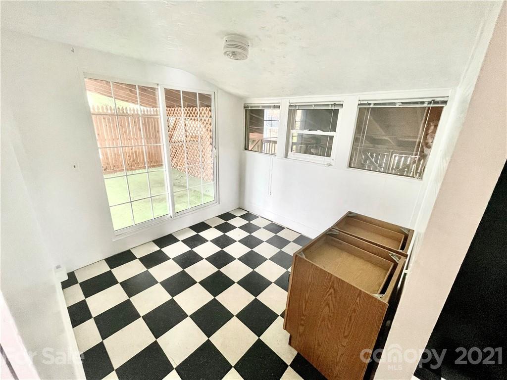 40 Holland Street Asheville NC 28801