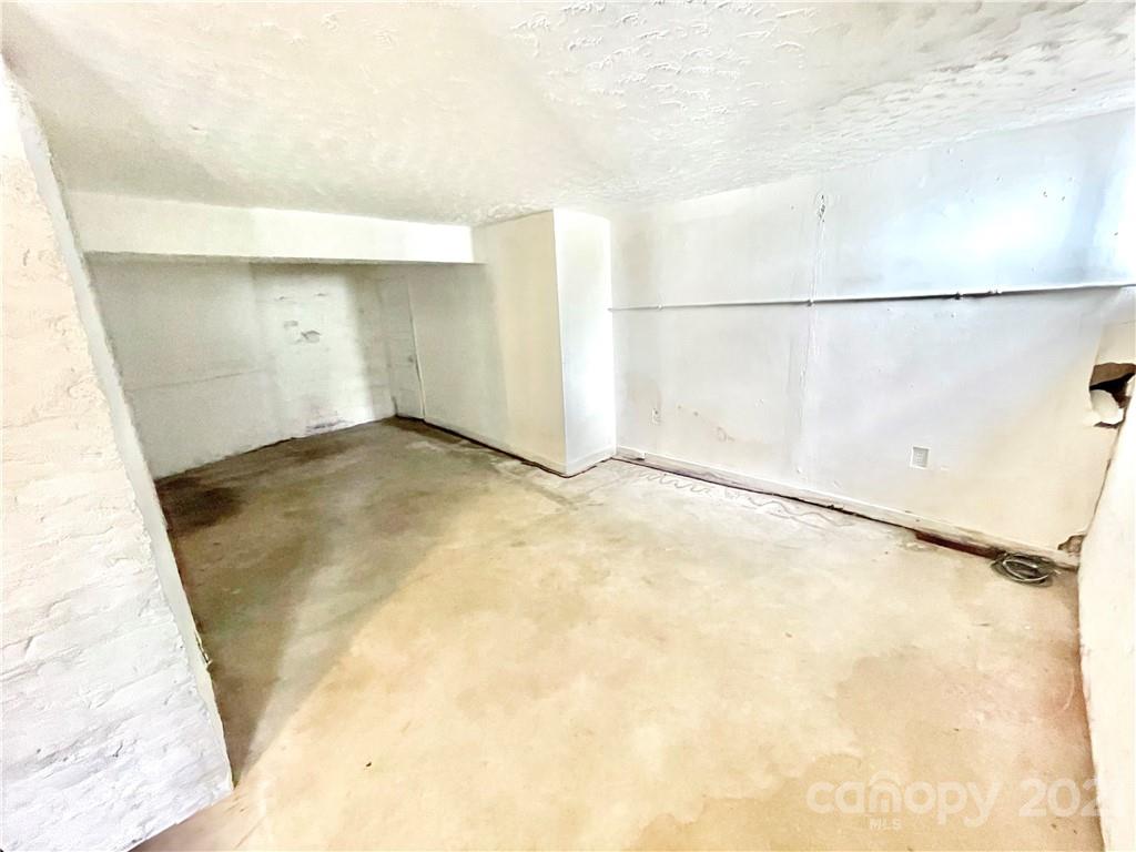 40 Holland Street Asheville NC 28801