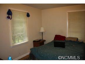 3 W Chapel Circle Asheville NC 28803