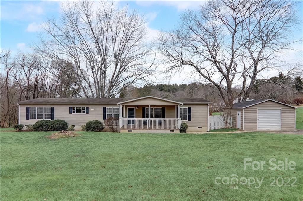 435 Valley View Road Mills River NC 28759