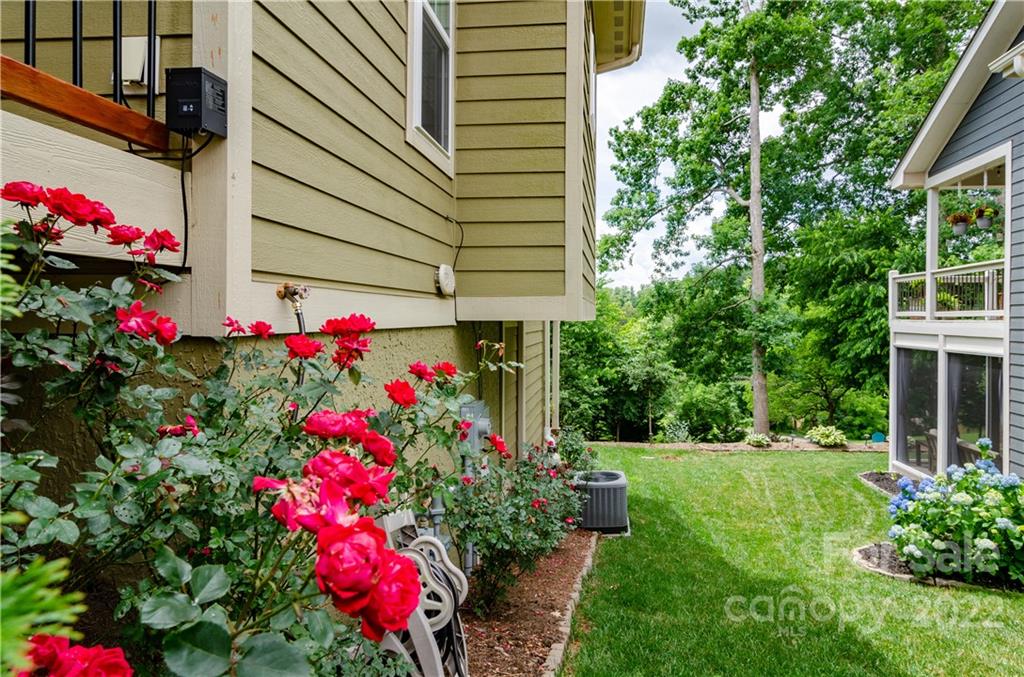 30 Asher Lane Arden NC 28704