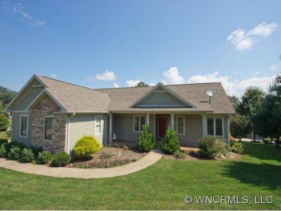 16 Devonshire Drive Mills River NC 28759
