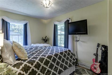 11 Guinevere Court Asheville NC 28806