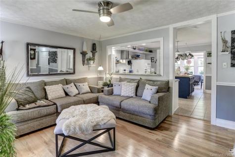 11 Guinevere Court Asheville NC 28806