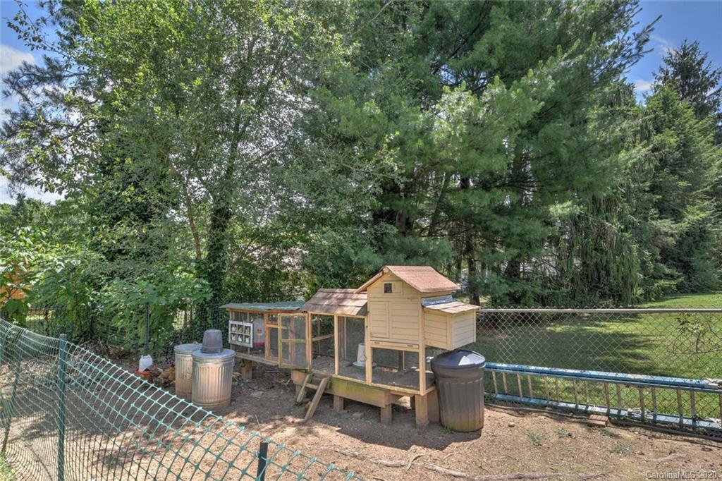 11 Guinevere Court Asheville NC 28806